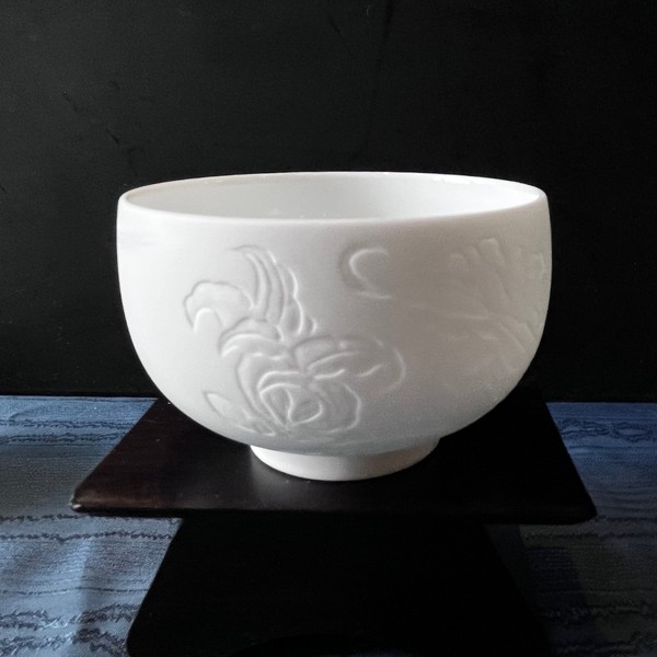 幽兰杯(甜白浮雕 · 品杯)