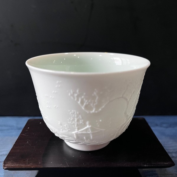 雪梅亭台杯(甜白浮雕 · 品杯)
