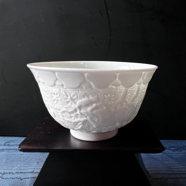 锦地浮雕碗(甜白浮雕 · 品杯)