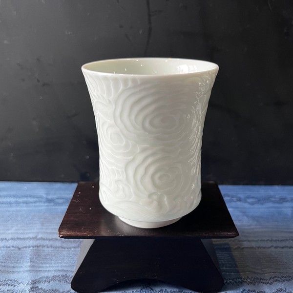 甜白浮雕云纹杯(甜白浮雕 · 品杯)