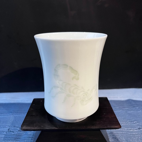 螭龙直筒杯(甜白浮雕 · 品杯)